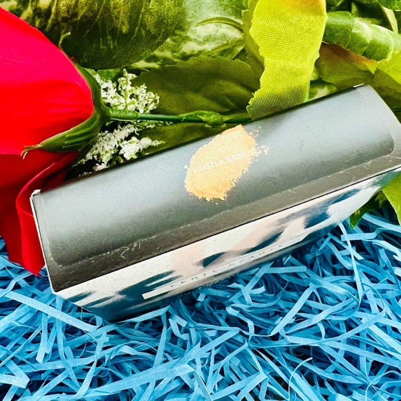 NIB Fenty Beauty Killawatt Freestyle Highlighter in Hustla Baby 8.0g! - Picture 3 of 9